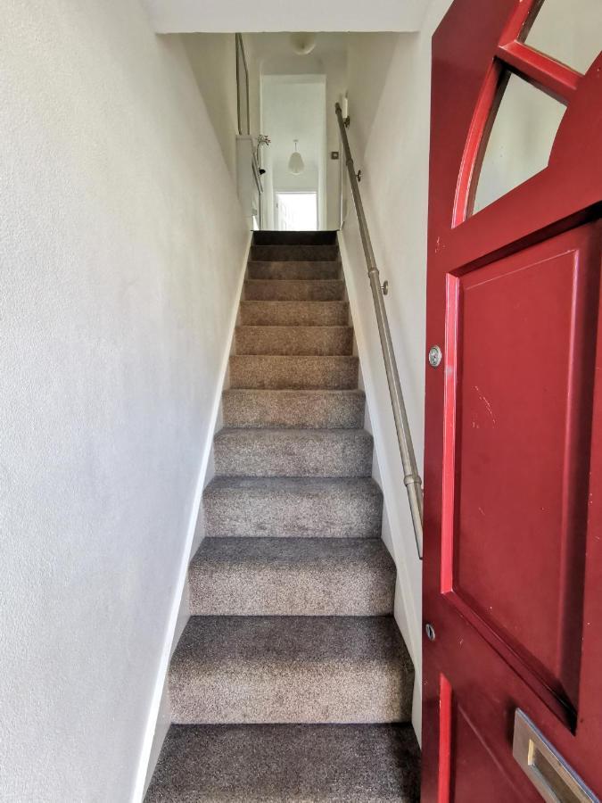 2 Bed Apt W/ Private Parking Close To Town Centre ハンティンドン エクステリア 写真
